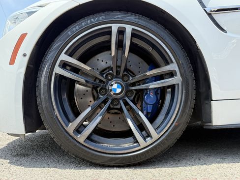 Used 2016 BMW M4 Convertible image 8