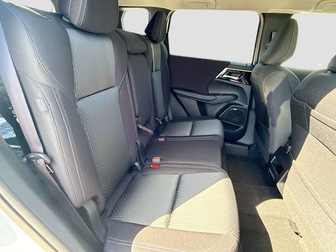 New 2026 Mitsubishi Outlander ES image 27