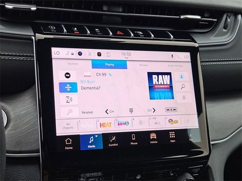 New 2025 Jeep Grand Cherokee Limited w/ Black Appearance Package image 19