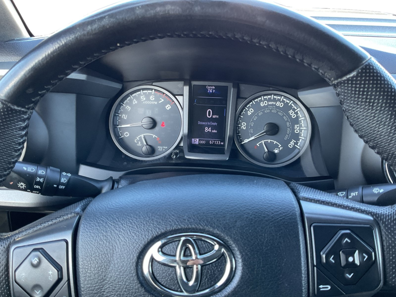 Used 2016 Toyota Tacoma TRD Sport AWD/4WD image 12