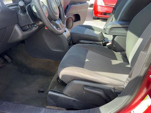 Used 2014 Jeep Patriot Latitude w/ Sun/Sound Group image 21