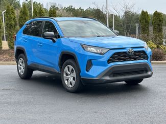 Used 2021 Toyota RAV4 LE video 2