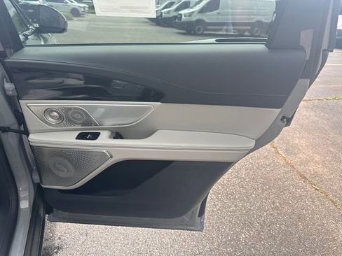 New 2026 Lincoln Nautilus Reserve AWD/4WD image 17