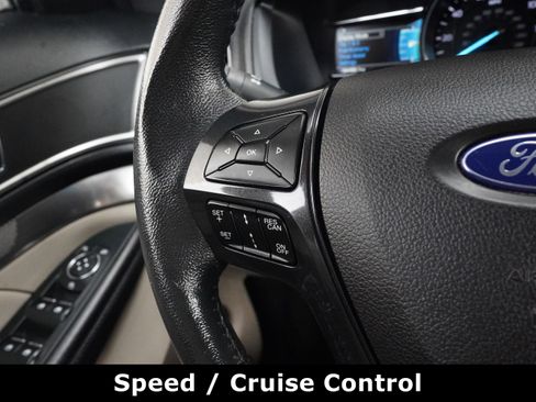 Used 2018 Ford Explorer XLT w/ Equipment Group 202A image 22