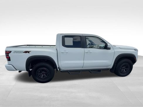 Used 2025 Nissan Frontier PRO-4X AWD/4WD image 9