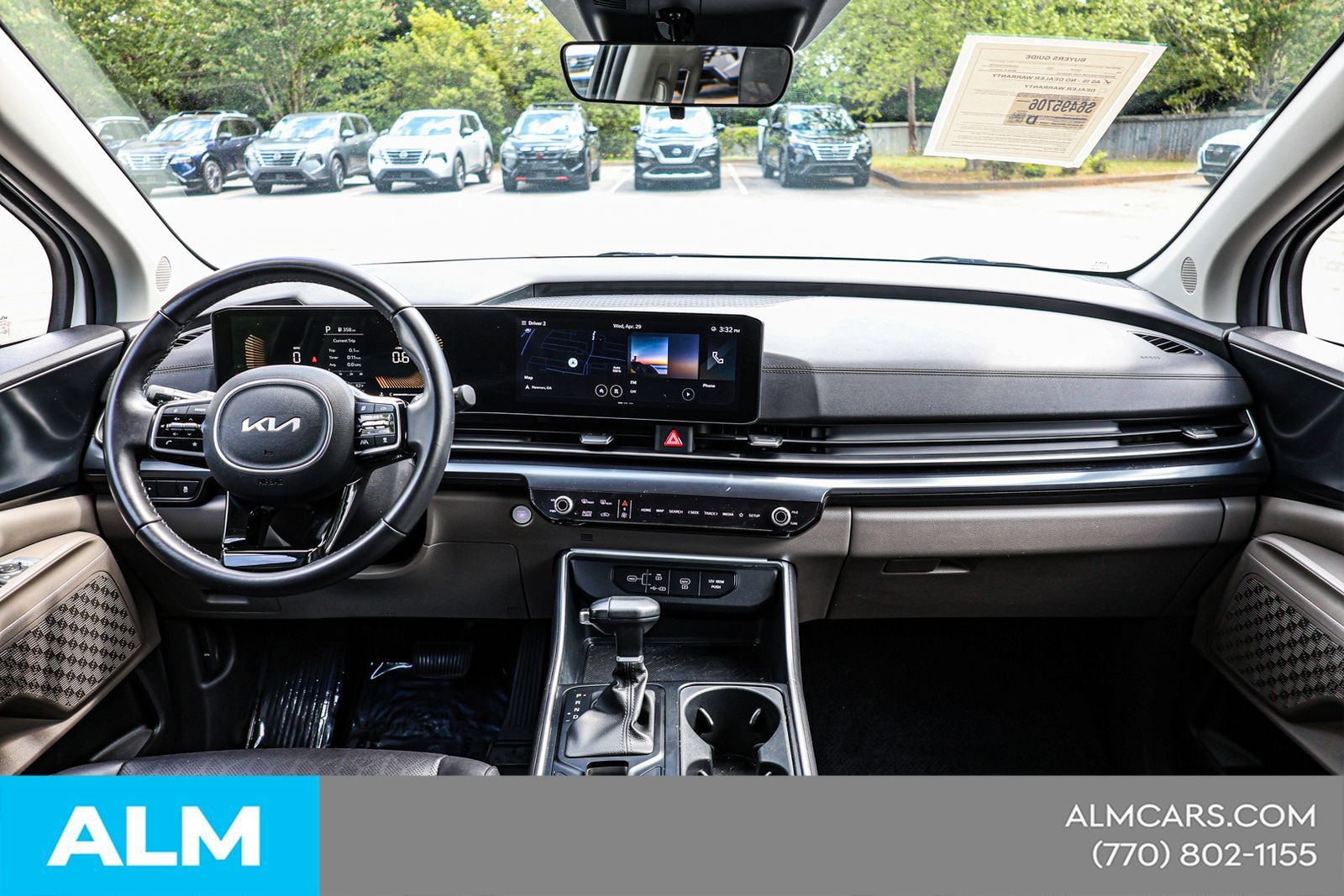 Used 2025 Kia Carnival FWD image 23
