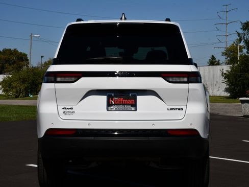 Used 2025 Jeep Grand Cherokee Limited w/ Black Appearance Package image 5