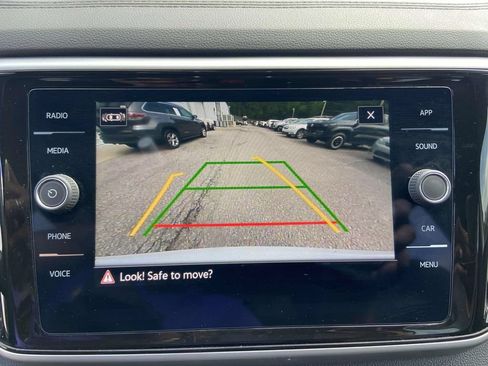 Used 2022 Volkswagen Atlas Cross Sport SE FWD image 24