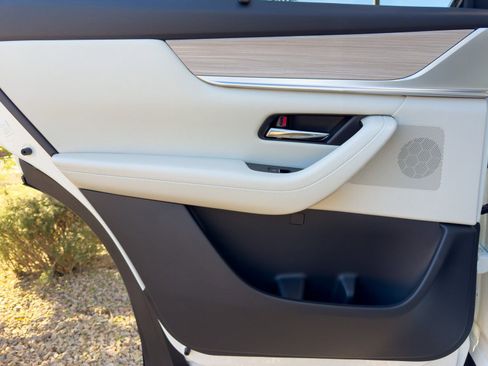 New 2026 MAZDA CX-90 Plug-In Hybrid w/ Premium Plus image 33