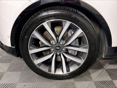 Used 2022 Land Rover Discovery S R-Dynamic AWD/4WD image 10