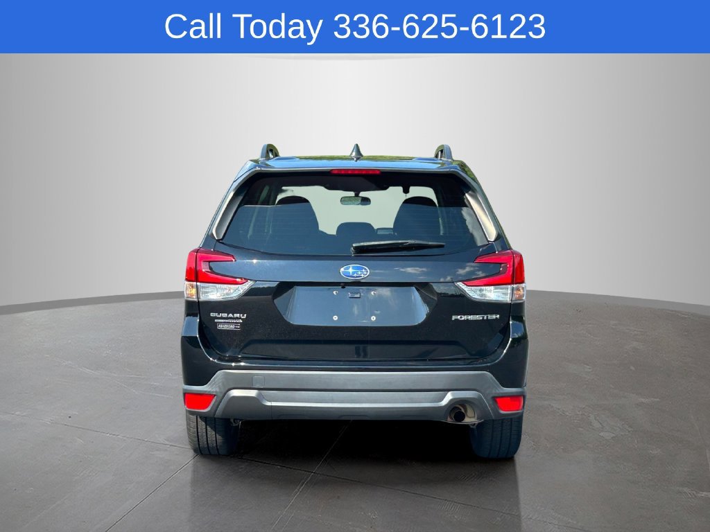 Used 2023 Subaru Forester Premium AWD/4WD image 4