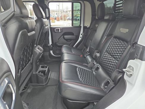 Used 2022 Jeep Gladiator Rubicon w/ LED Lighting Group image 13
