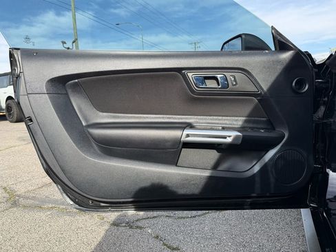 Used 2015 Ford Mustang GT image 17