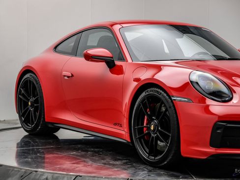 Used 2024 Porsche 911 Carrera GTS w/ Premium Package image 25