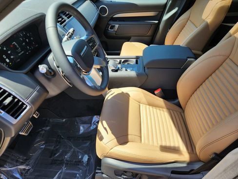 New 2026 Land Rover Discovery Limited Edition AWD/4WD image 9