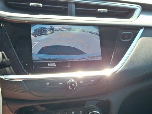 Used 2023 Buick Encore GX Select w/ Sport Touring Package FWD image 17