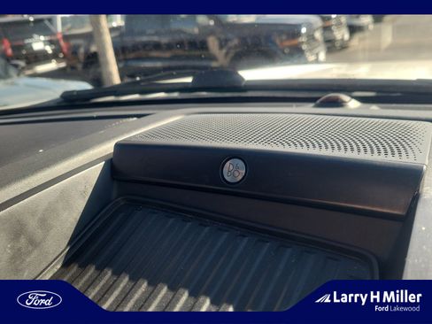 Used 2022 Ford F350 Platinum w/ FX4 Off-Road Package image 27