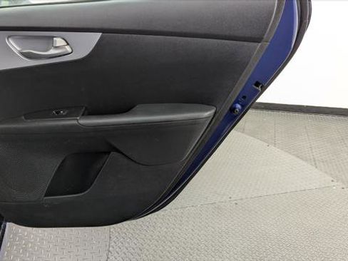 Used 2023 Kia Forte LXS image 21