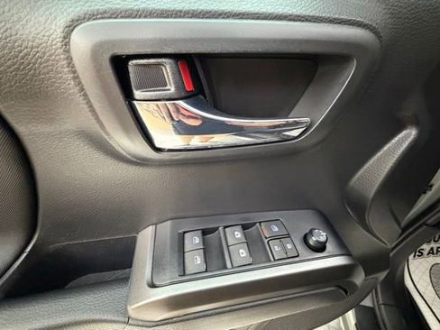 Used 2023 Toyota Tacoma TRD Sport AWD/4WD image 28