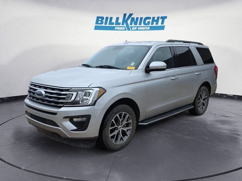 Used 2018 Ford Expedition XLT w/ Equipment Group 202A AWD/4WD image 1