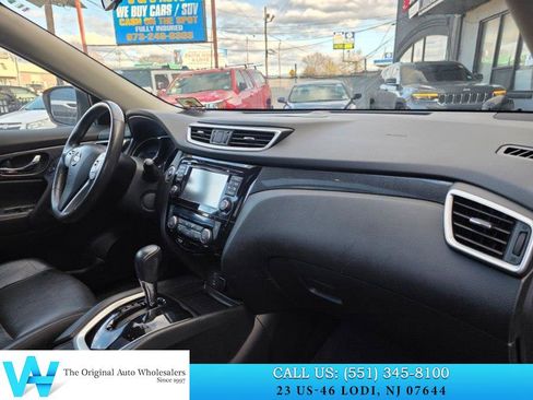 Used 2014 Nissan Rogue SL w/ SL Premium Package image 17