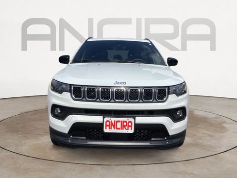 Used 2023 Jeep Compass Latitude AWD/4WD image 8