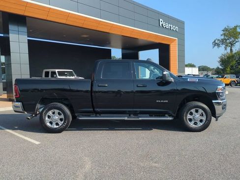 Used 2025 RAM 2500 Big Horn AWD/4WD image 3