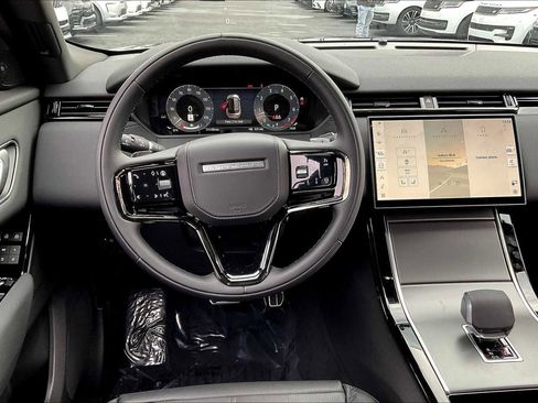 New 2025 Land Rover Range Rover Velar Dynamic SE image 15