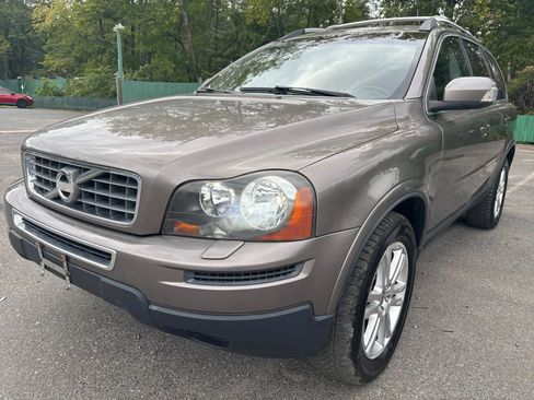 Used 2010 Volvo XC90 3.2 image 1