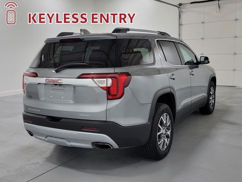 Used 2023 GMC Acadia SLT AWD/4WD image 9