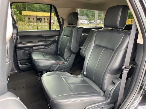 Certified 2024 Ford Expedition XLT image 20