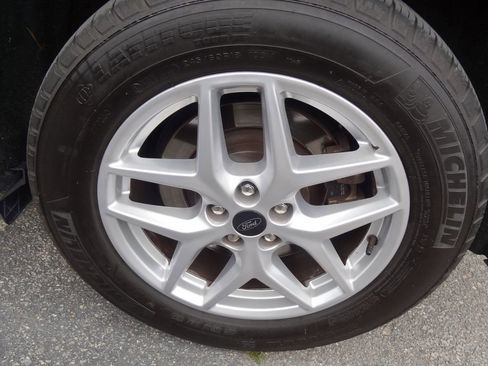 Used 2024 Ford Edge SEL image 15