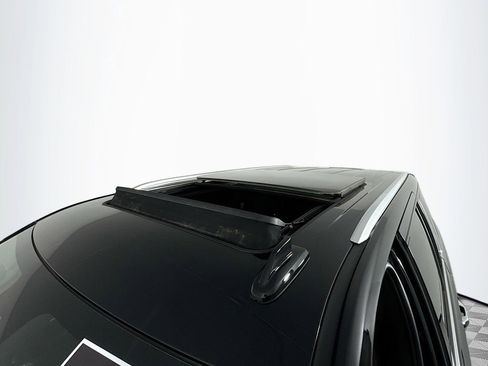 Used 2023 Chevrolet Tahoe High Country image 23