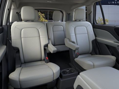 New 2026 Lincoln Aviator Reserve AWD/4WD image 11