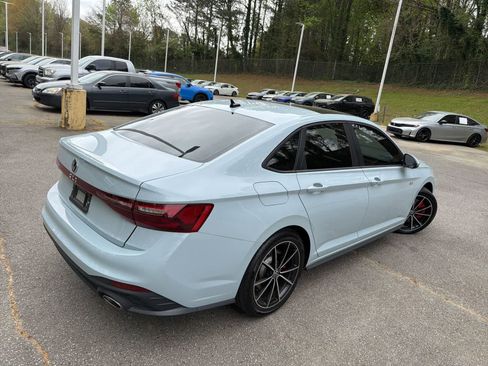 Used 2025 Volkswagen Jetta GLI Autobahn image 10