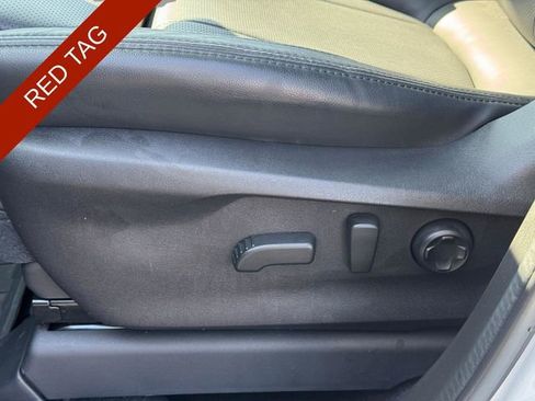 Used 2025 Subaru Ascent Bronze Edition w/ Onyx Package image 15