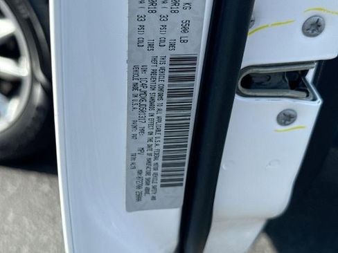 Used 2018 Jeep Cherokee Limited w/ Technology Group image 33