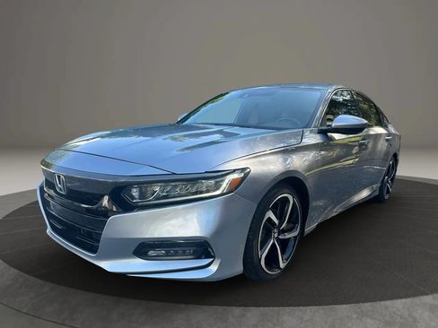 Used 2019 Honda Accord Sport image 2