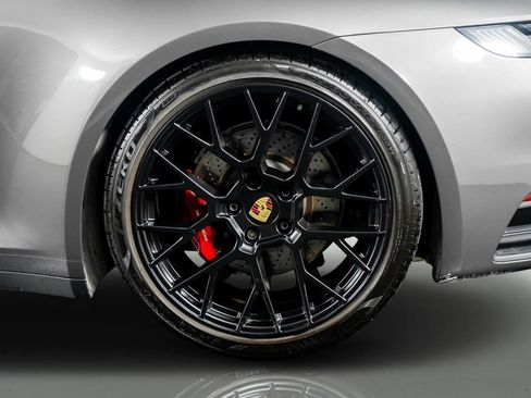 Used 2023 Porsche 911 Carrera 4S AWD/4WD image 18