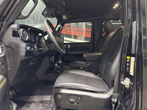 Used 2024 Jeep Wrangler Unlimited Sahara image 4