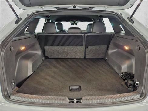 Used 2023 Volkswagen Atlas Cross Sport SE FWD image 6