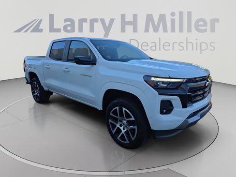 Certified 2024 Chevrolet Colorado Z71 w/ Z71 Convenience Package 2 AWD/4WD image 15