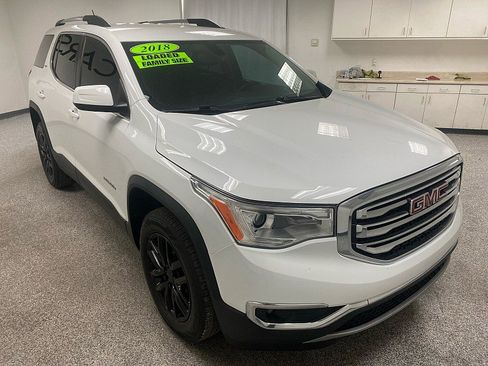 Used 2018 GMC Acadia SLT image 3
