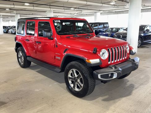 Used 2018 Jeep Wrangler Unlimited Sahara image 2