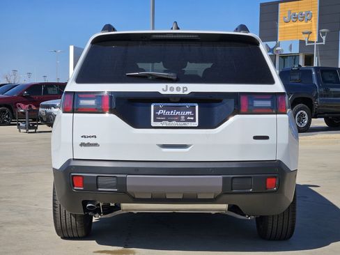 New 2026 Jeep Cherokee Overland image 8