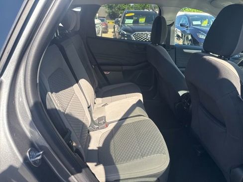 Used 2022 Ford Escape SE FWD image 17