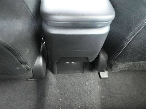 Used 2024 Toyota Prius LE FWD image 17