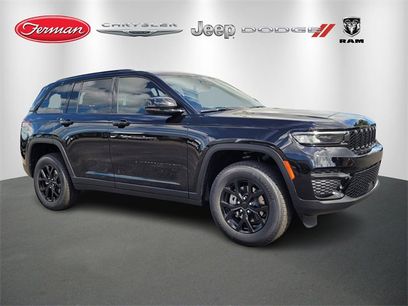 Used 2025 Jeep Grand Cherokee Altitude