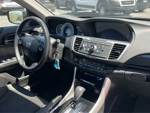 Used 2017 Honda Accord LX image 13