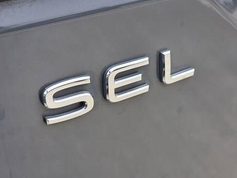 Used 2025 Volkswagen Atlas SEL Premium R-Line AWD/4WD image 8
